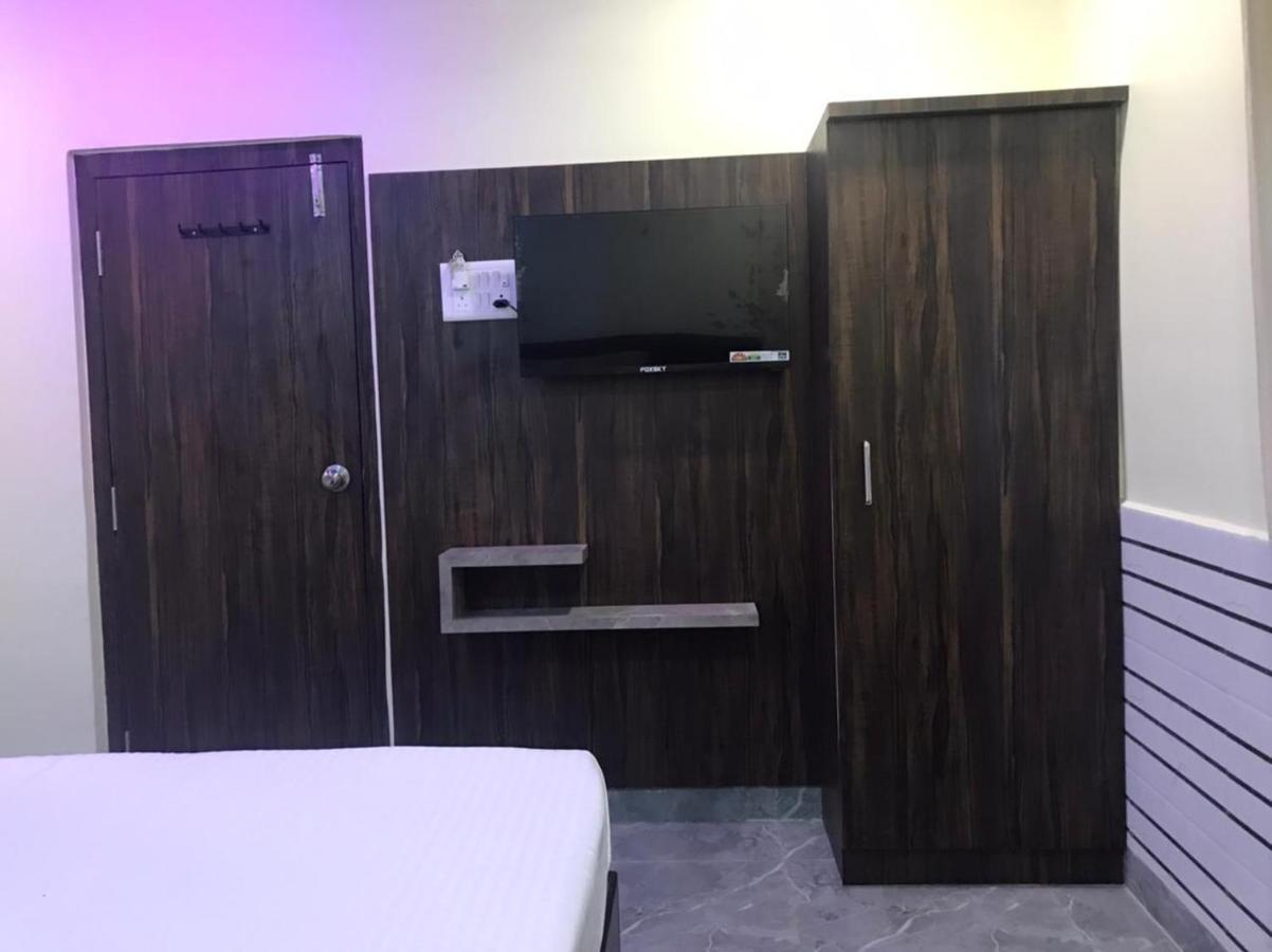 Taloja Midc Hotell Taloje Budrukh Exteriör bild