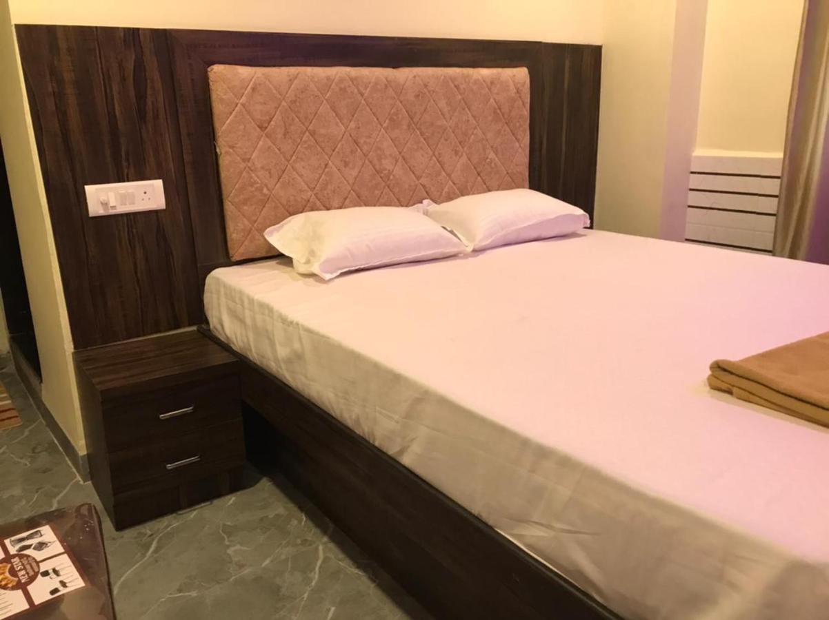 Taloja Midc Hotell Taloje Budrukh Exteriör bild