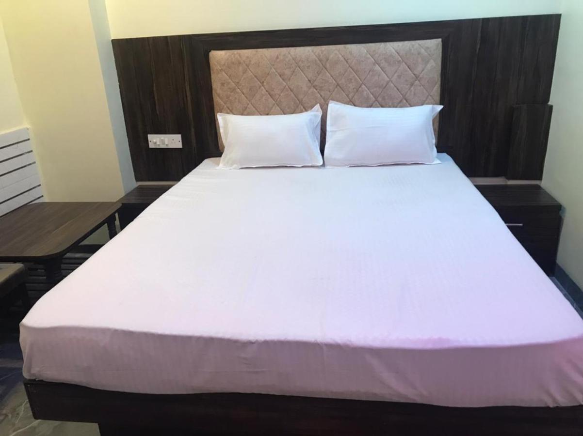Taloja Midc Hotell Taloje Budrukh Exteriör bild